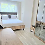 公寓式酒店 River Park Lara
