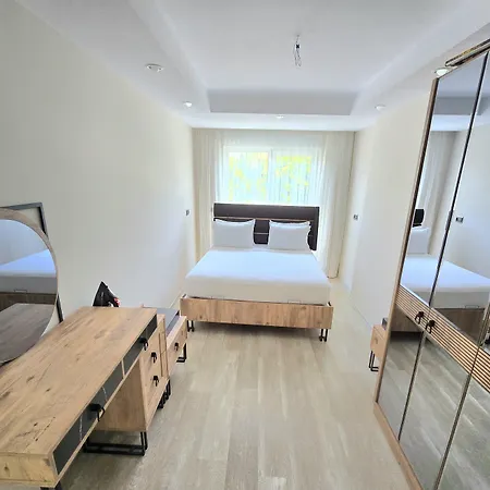 River Park Lara Apartmanhotel 4*