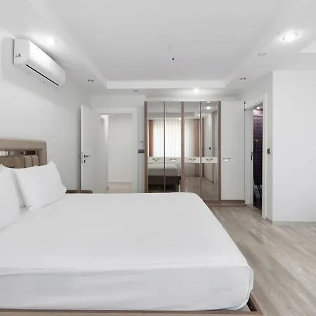 River Park Lara Lejlighedshotel 4*