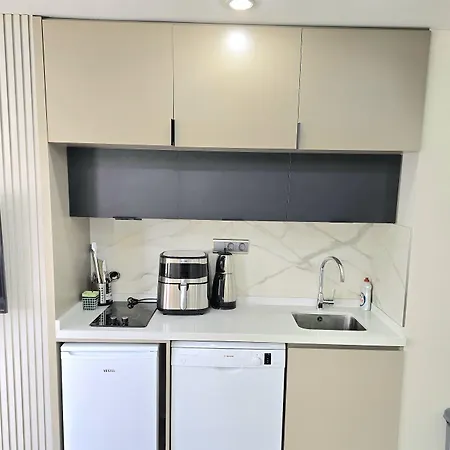 River Park Lara Apartmanhotel