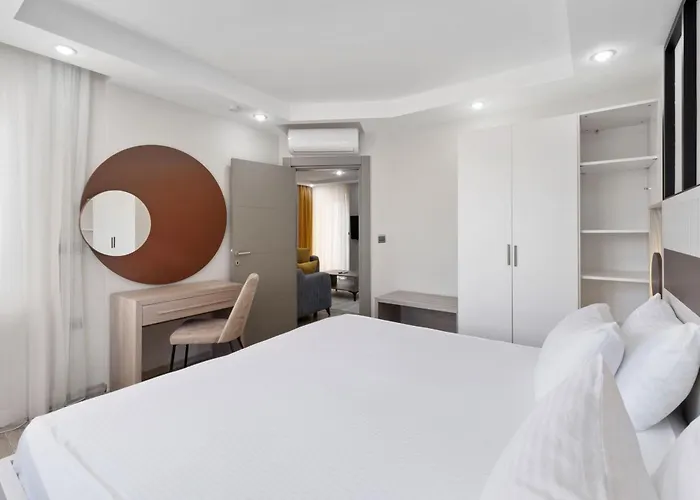 River Park Lara Apart Otel