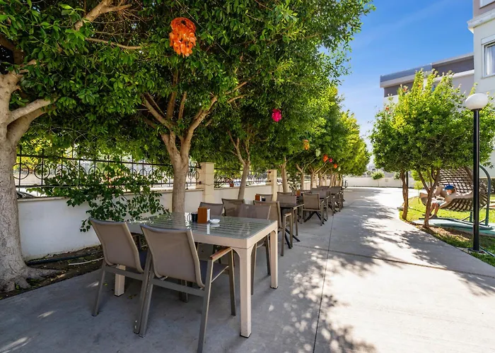 River Park Lara Apart Otel 4*