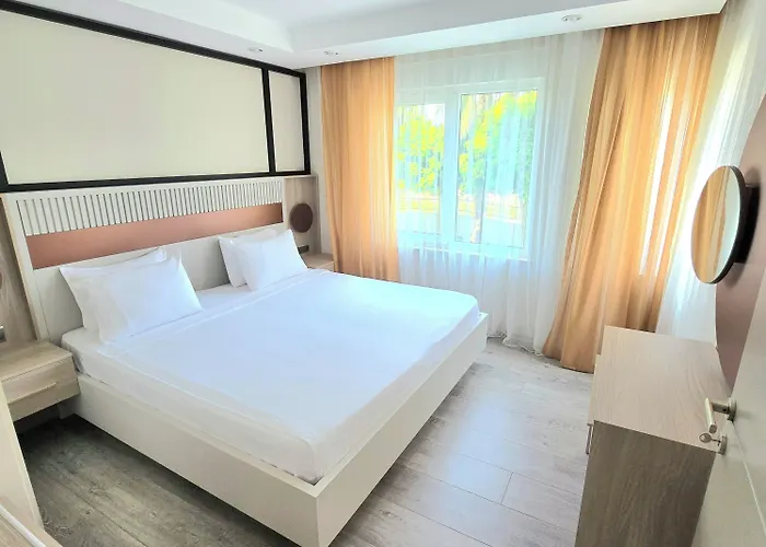 River Park Lara Apart Otel 4*