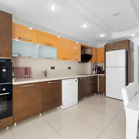 River Park Lara アンタルヤ