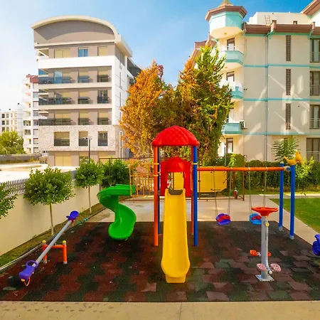 アパートホテル River Park Lara アンタルヤ