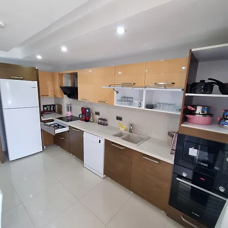 Hotel apartamentowy River Park Lara Antalya