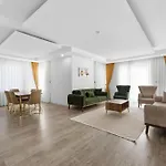 Ξενοδοχείο με διαμερίσματα River Park Lara 4*