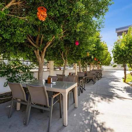 River Park Lara Aparthotel 4*